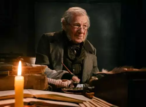 EbenezerAChristmasCarolncduurkw_134355250077241156_big-cine_deskt.webp