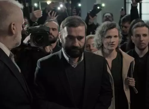 FatherFilmspecial_134296346073391021_big-cine_deskt.webp