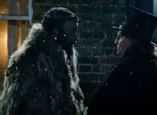 EbenezerAChristmasCarolncduurkw_134355250056965530_big-cine_deskt.webp